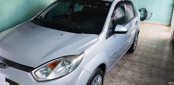 FORD FIESTA 1.6 ROCAM SE 8V FLEX 4P MANUAL FORD FIESTA 1.6 ROCAM SE 8V FLEX 4P MANUAL
